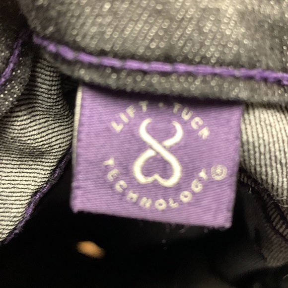 NYDJ woman’s jeans size 8 - Picture 4 of 4